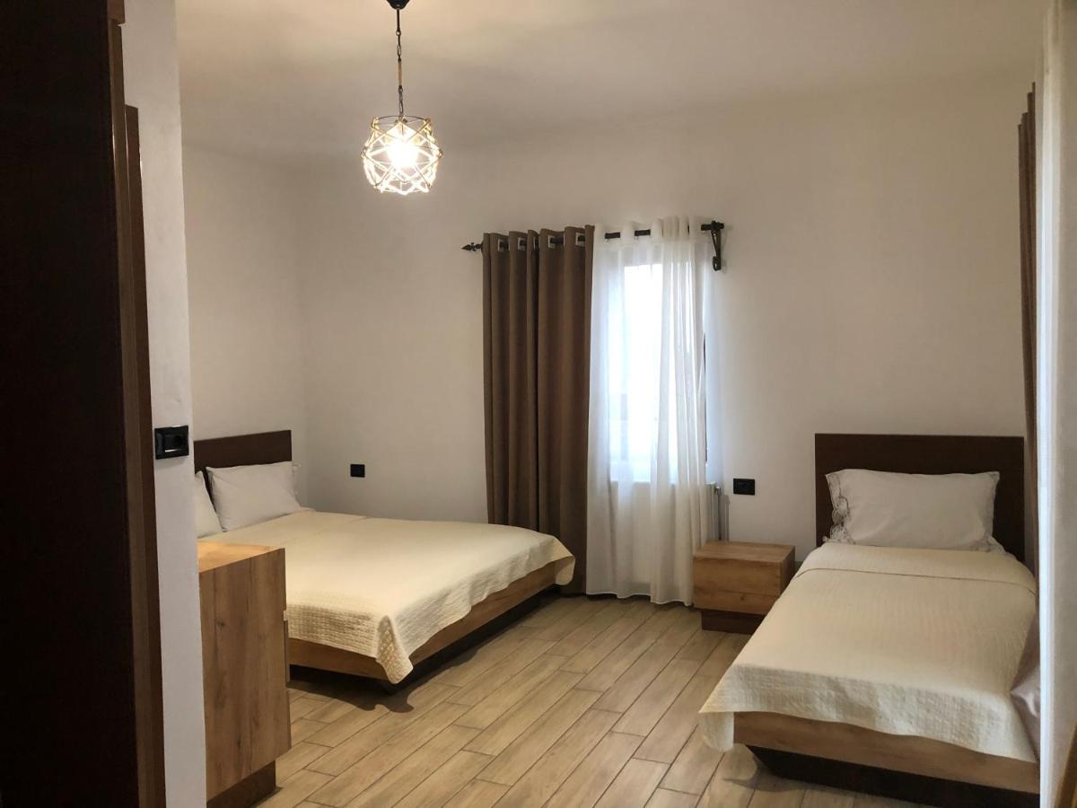 Vila Ilo Tushemisht Buitenkant foto