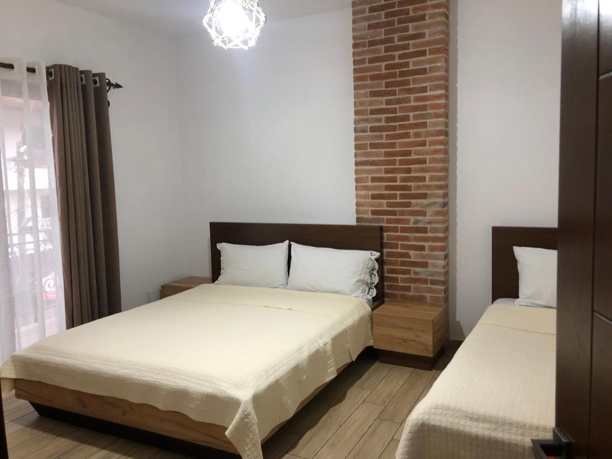 Vila Ilo Tushemisht Buitenkant foto
