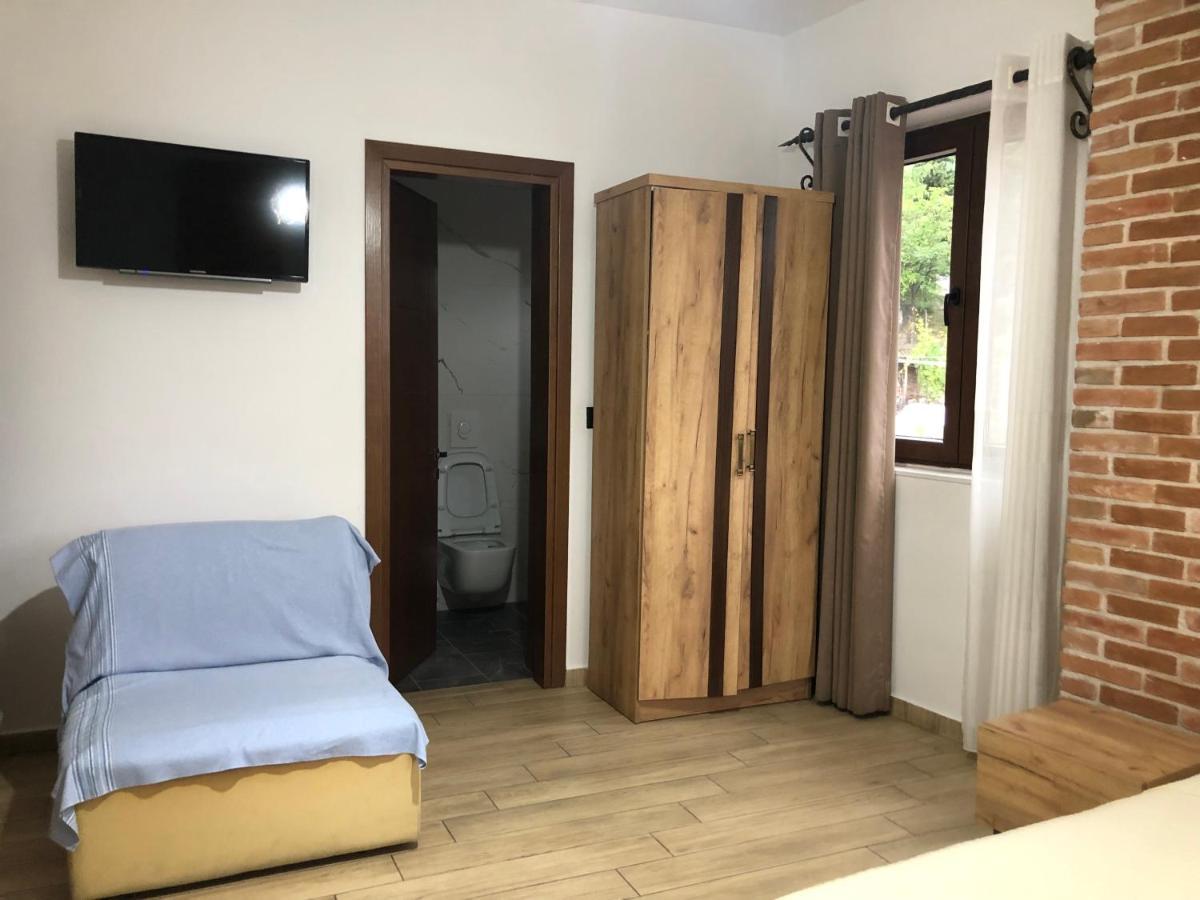 Vila Ilo Tushemisht Buitenkant foto