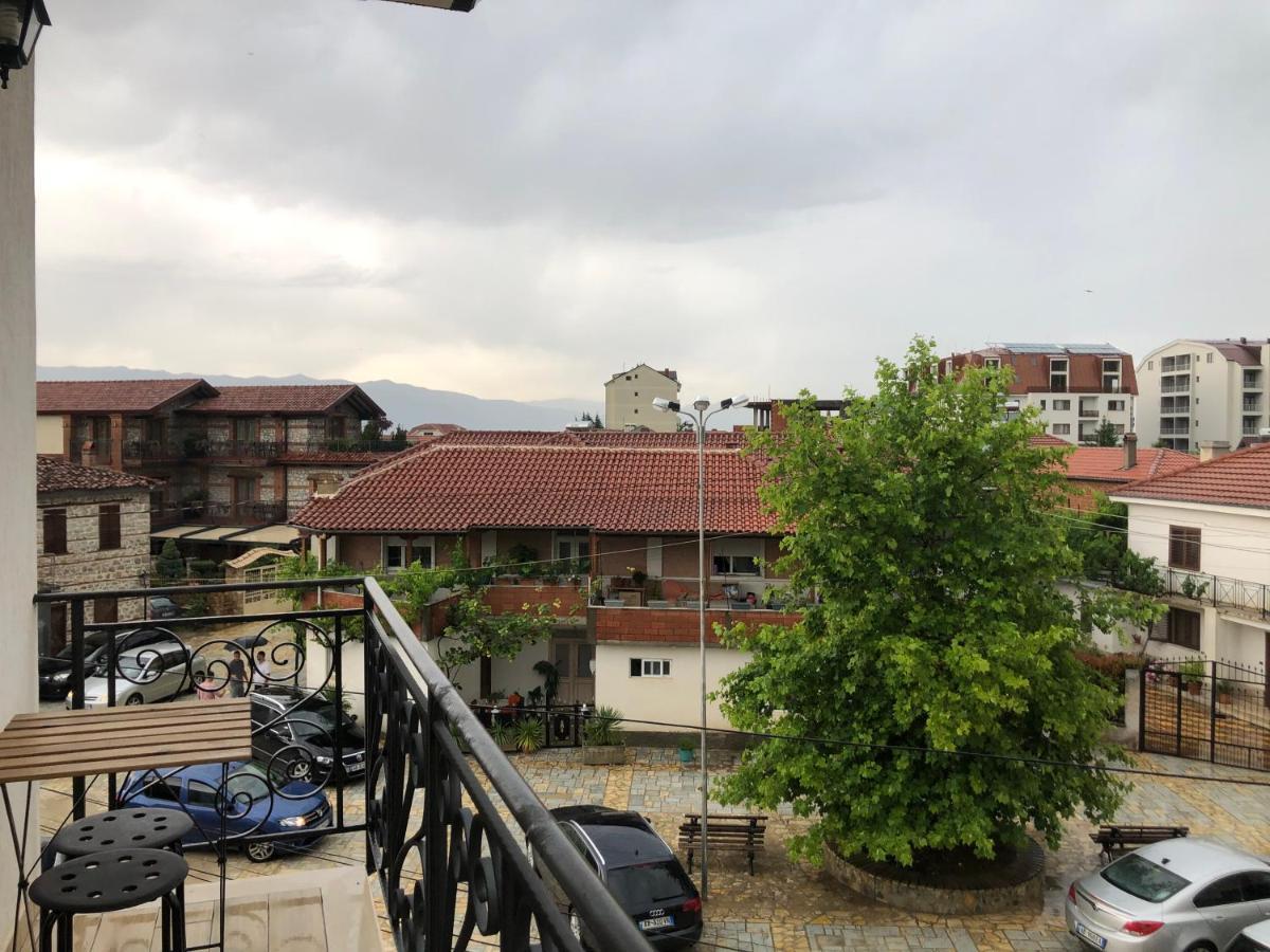 Vila Ilo Tushemisht Buitenkant foto